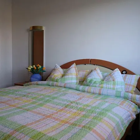 Am Waldchen Apartment *